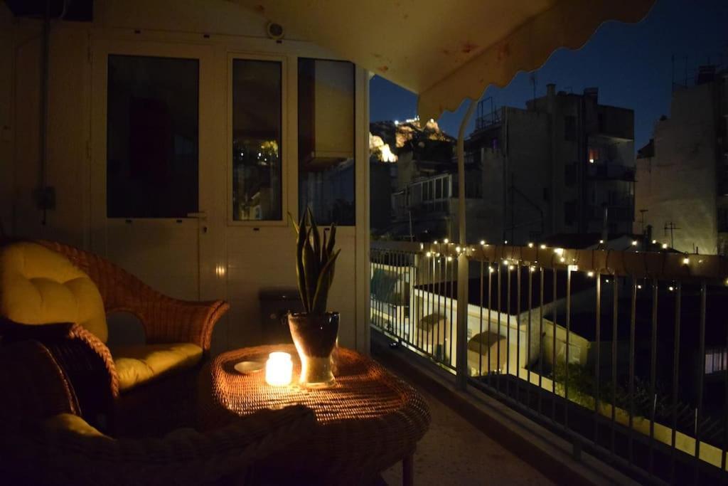 Under The Hill Apartment เอเธนส์ ภายนอก รูปภาพ