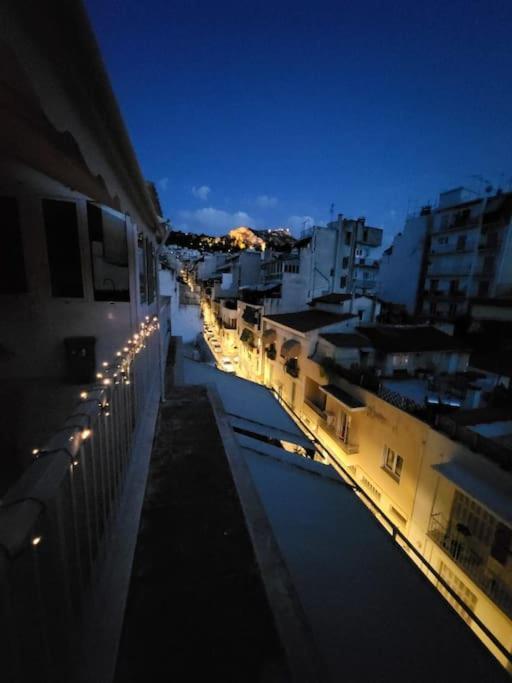 Under The Hill Apartment เอเธนส์ ภายนอก รูปภาพ